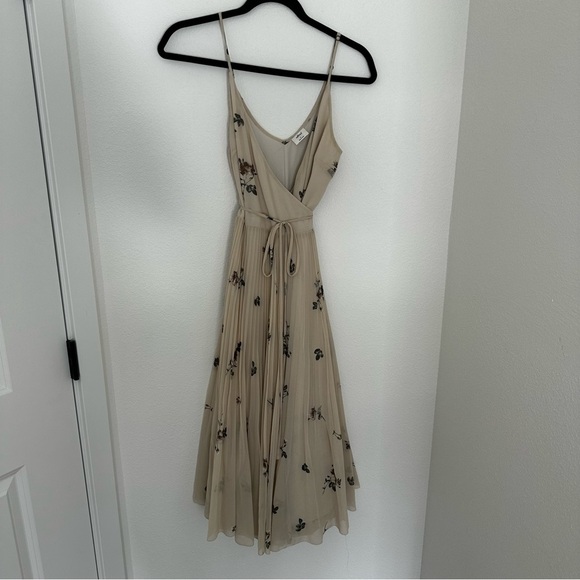 Aritzia Wilfred Beaune Floral Pleated Wrap Dress Size Small Women’s Thin Stripes - Picture 2 of 12